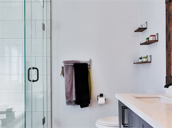 bathroom cleaning services Lakelands